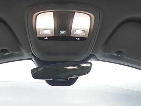 Used 2025 Volvo XC60 B5 Plus AWD/4WD image 24