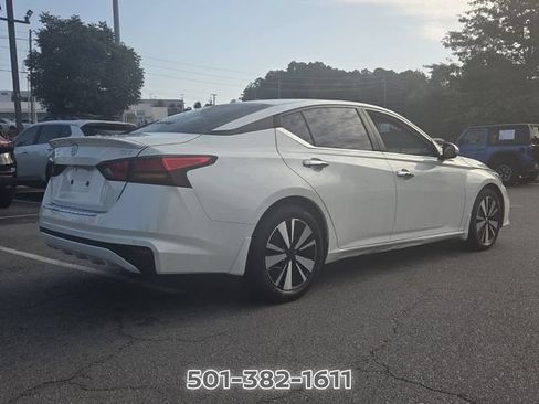 Used 2022 Nissan Altima 2.5 SV FWD image 5
