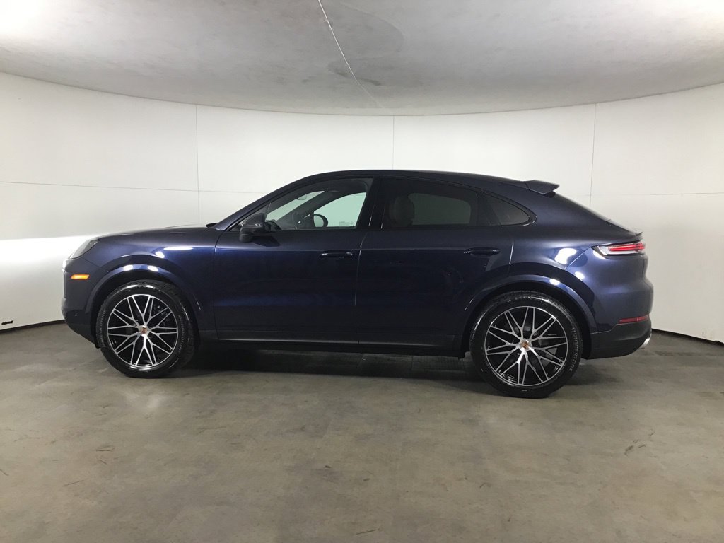 Certified 2026 Porsche Cayenne Coupe AWD/4WD image 2