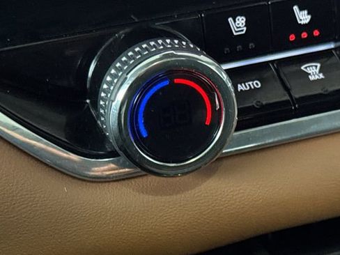 Used 2025 GMC Canyon AT4 w/ Technology Plus Package image 29