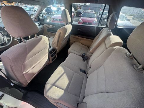 Used 2016 Honda Pilot EX image 18