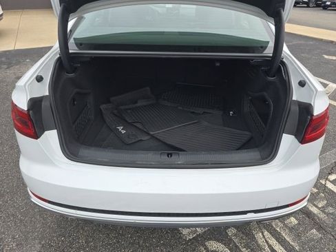 Used 2019 Audi A4 2.0T Premium image 11
