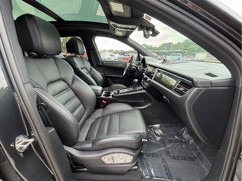 Used 2022 Porsche Macan S AWD/4WD image 46