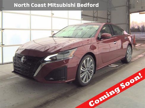 Used 2023 Nissan Altima 2.5 SL image 1