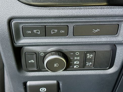 Used 2022 Ford F150 XLT w/ Equipment Group 302A High image 16