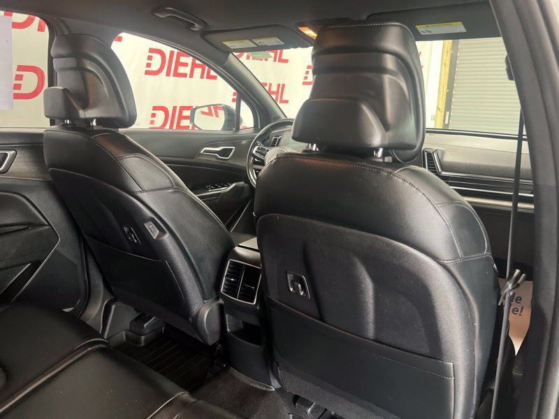 Used 2023 Kia Sportage X-Line AWD/4WD image 11