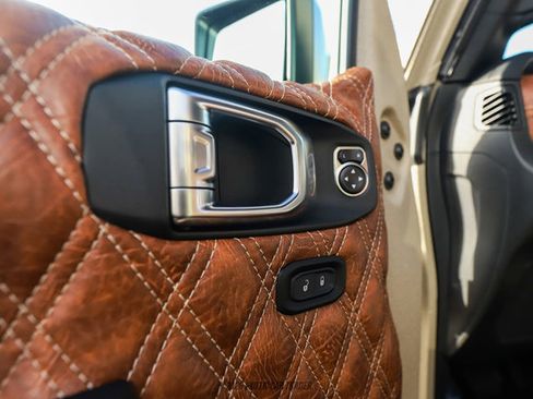 Used 2023 Jeep Gladiator Sport image 35