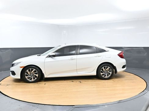 Used 2018 Honda Civic EX image 10