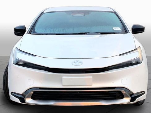 Used 2024 Toyota Prius Prime FWD image 4
