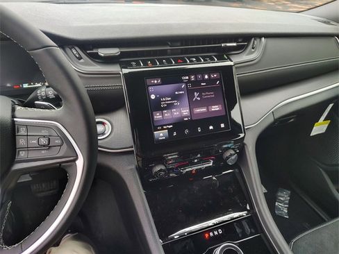 New 2025 Jeep Grand Cherokee 4WD image 22