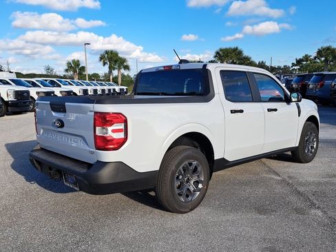 New 2025 Ford Maverick XLT image 9