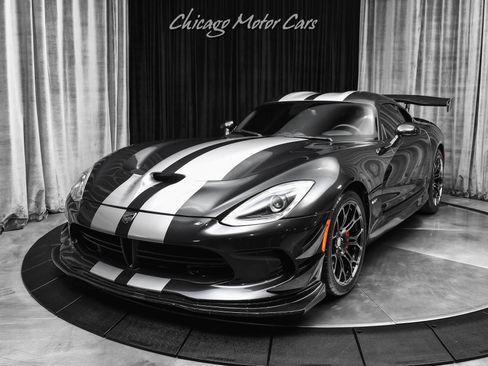 Used 2013 SRT Viper GTS w/ GTS Laguna Interior Pkg image 2