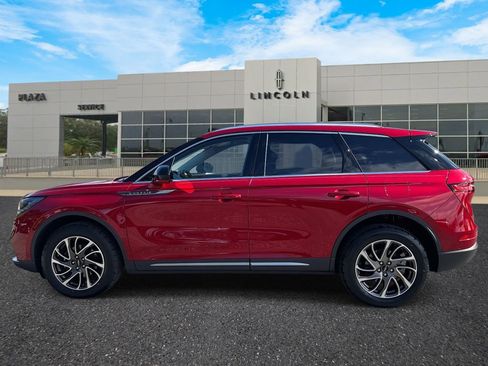 Certified 2020 Lincoln Corsair Standard w/ Equipment Group 101A image 6