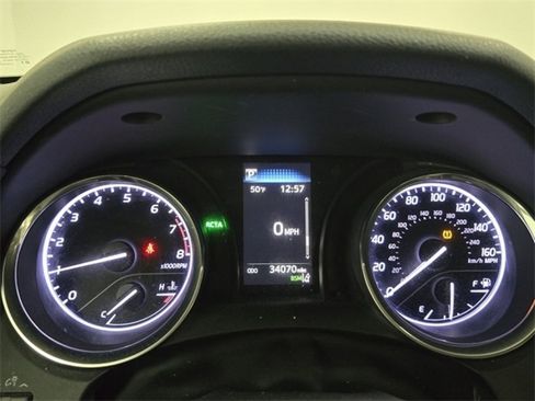 Used 2019 Toyota Camry LE image 23