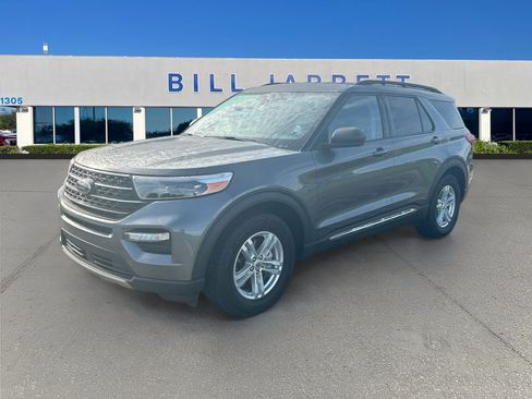 Certified 2023 Ford Explorer XLT w/ Equipment Group 202A RWD image 3