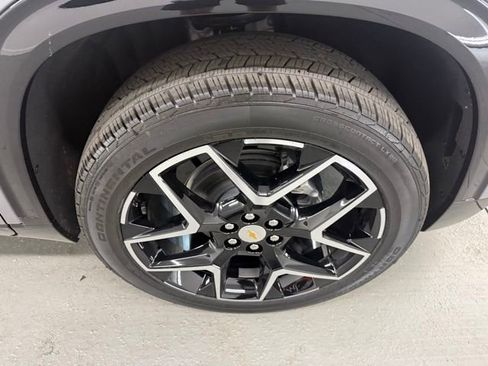 New 2026 Chevrolet Traverse High Country w/ LPO, Floor Liner Package FWD image 4