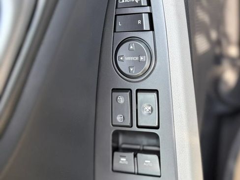 Used 2022 Hyundai Ioniq Limited FWD image 26