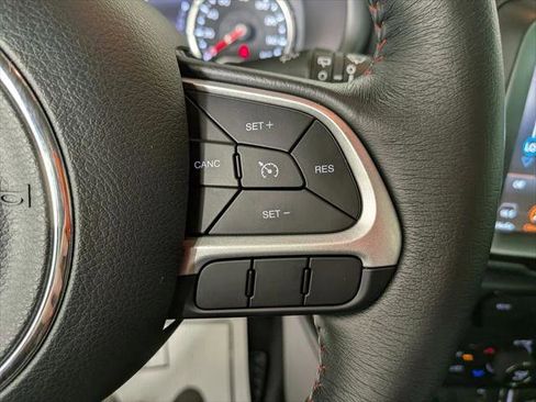Certified 2023 Jeep Renegade Trailhawk w/ Trailhawk Elite Group AWD/4WD image 23