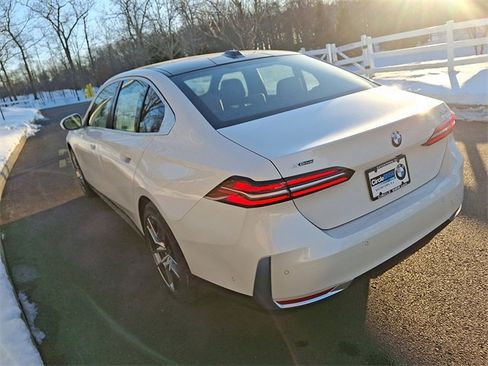 New 2026 BMW 540i xDrive w/ Executive Package image 4