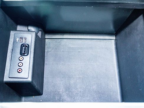 Used 2013 Ford F150 Raptor w/ Luxury Equipment Group image 19