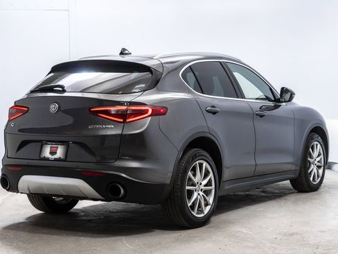 Used 2018 Alfa Romeo Stelvio Ti AWD/4WD image 7