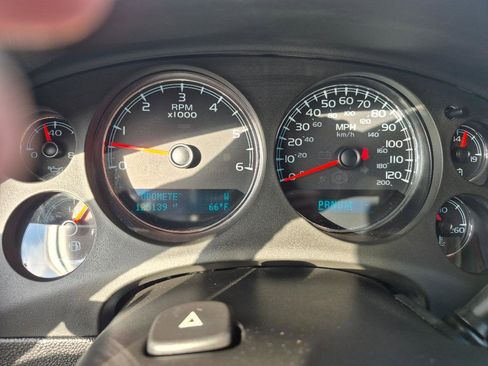 Used 2010 GMC Yukon SLE w/ Convenience Package image 11