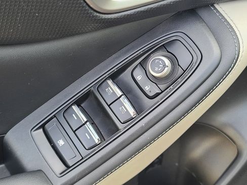 Used 2022 Subaru Forester Limited image 11