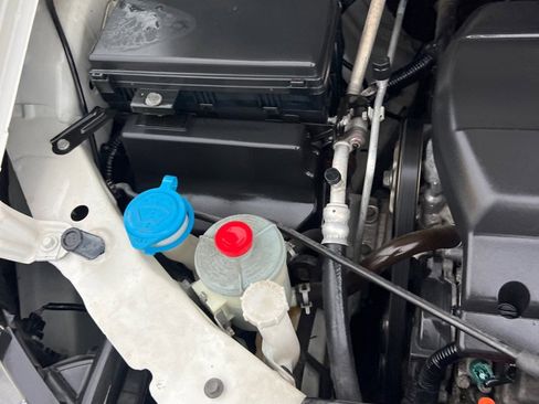 Used 2015 Honda Odyssey LX image 44