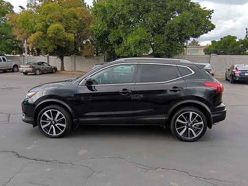 Used 2017 Nissan Rogue Sport SL w/ SL Premium Package image 9
