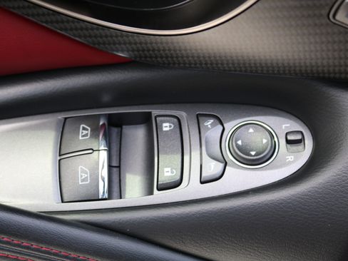 Used 2021 INFINITI Q60 Red Sport 400 w/ Proactive Package image 16