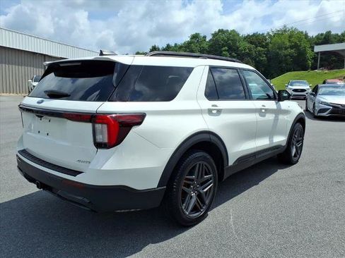 Certified 2025 Ford Explorer ST-Line w/ ST-Line Street Pack AWD/4WD image 5