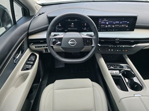 Certified 2025 Nissan Murano SL w/ Cargo Package AWD/4WD image 14