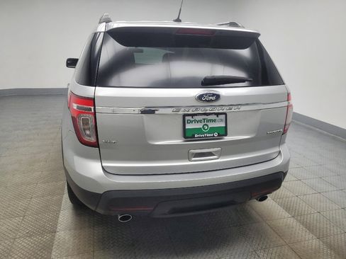 Used 2015 Ford Explorer XLT w/ Equipment Group 202B FWD image 6