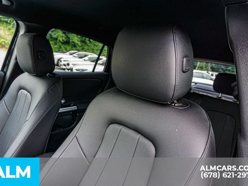 Used 2025 Mercedes-Benz GLA 250 image 17