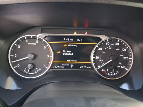 Used 2025 Nissan Rogue S FWD image 21
