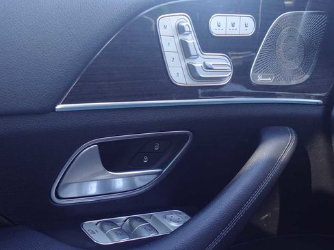 Certified 2022 Mercedes-Benz GLS 450 4MATIC image 22