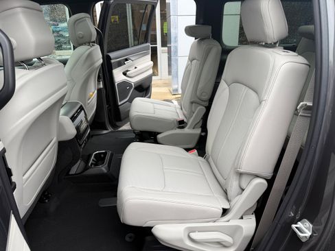 New 2026 Jeep Grand Wagoneer L 4WD image 16