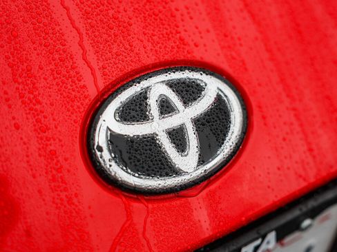 Certified 2022 Toyota GR86 Premium image 16