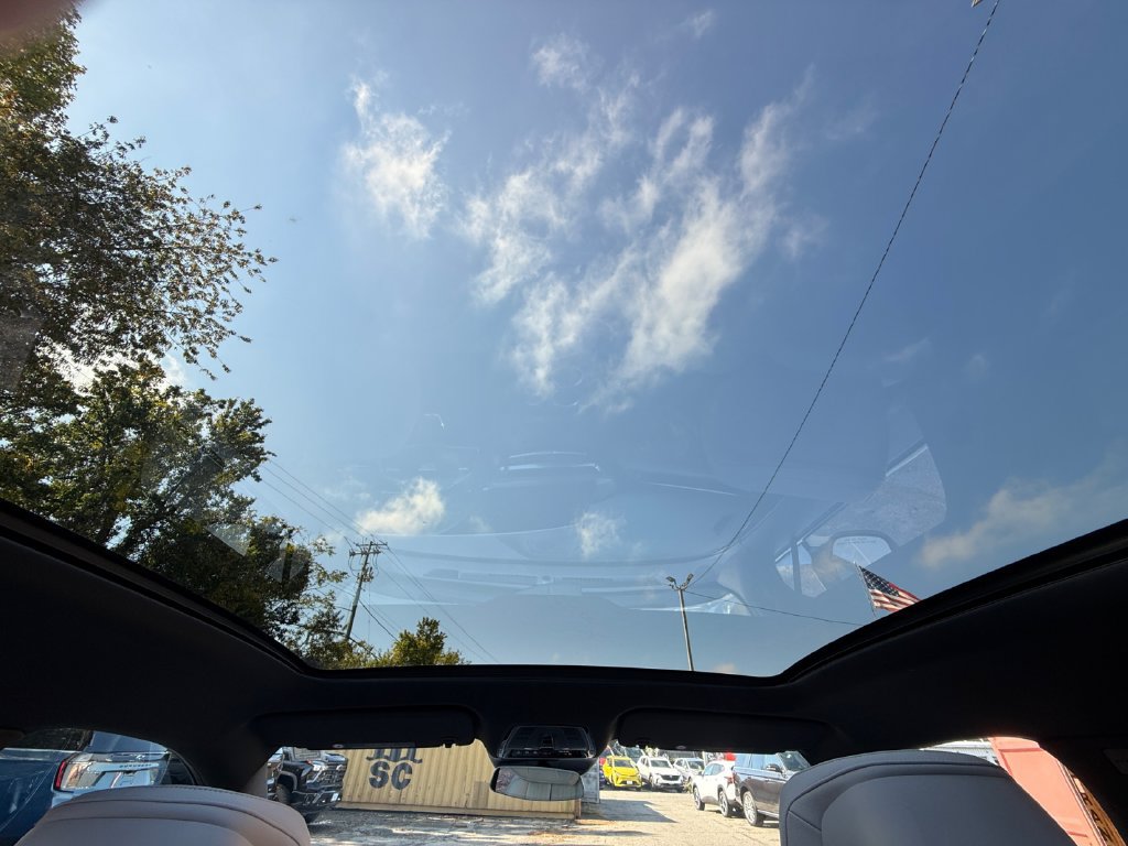 Used 2024 Cadillac Lyriq Luxury RWD image 24
