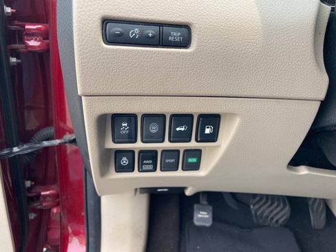 Used 2018 Nissan Rogue SL AWD/4WD image 21