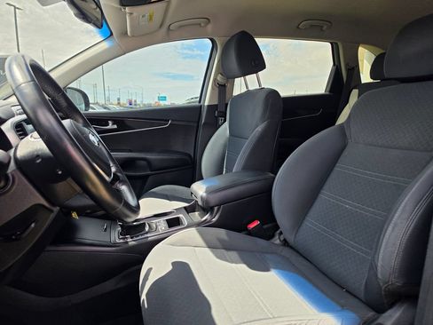 Used 2019 Kia Sorento AWD w/ LX Convenience Package image 10