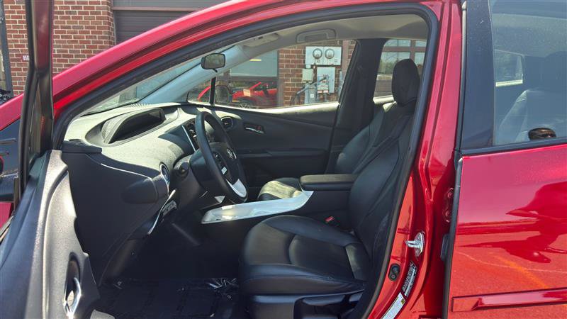 Used 2017 Toyota Prius Three Touring w/ Protection Package FWD image 26