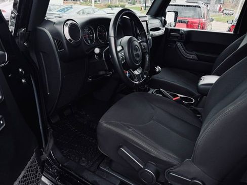 Used 2017 Jeep Wrangler Sport AWD/4WD image 16