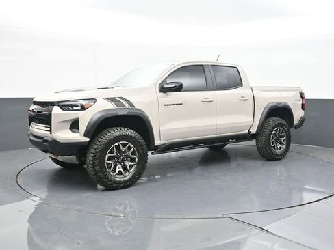 New 2026 Chevrolet Colorado ZR2 w/ Technology Package AWD/4WD image 6