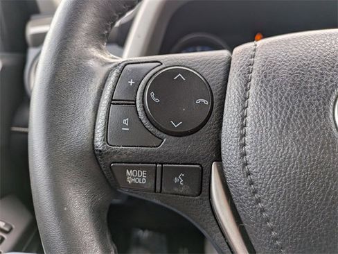 Used 2017 Toyota RAV4 XLE image 25