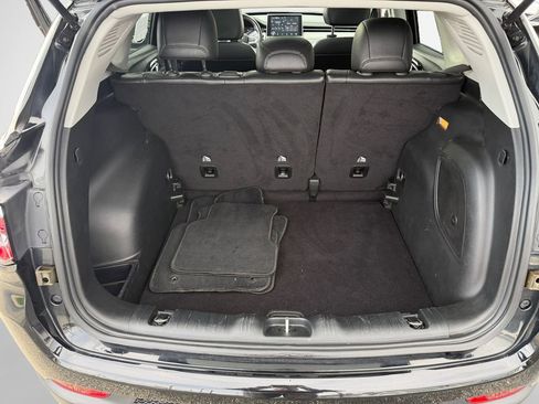 Used 2022 Jeep Compass Limited w/ Sun and Sound Group image 25