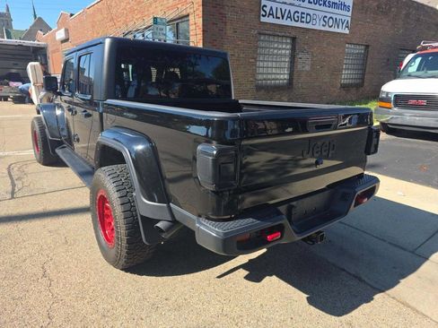 Used 2022 Jeep Gladiator Sport AWD/4WD image 4