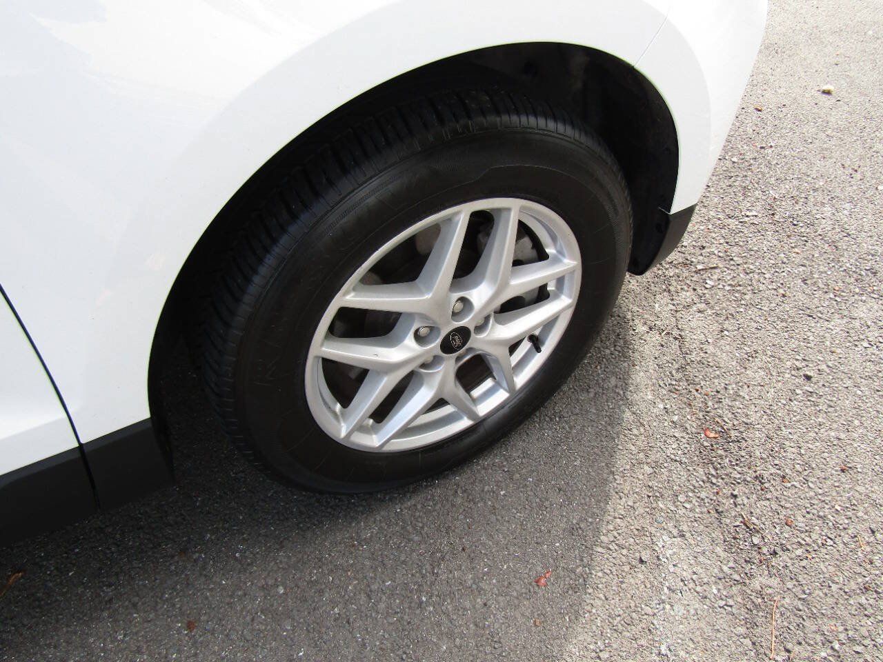Used 2024 Ford Edge SEL AWD/4WD image 34