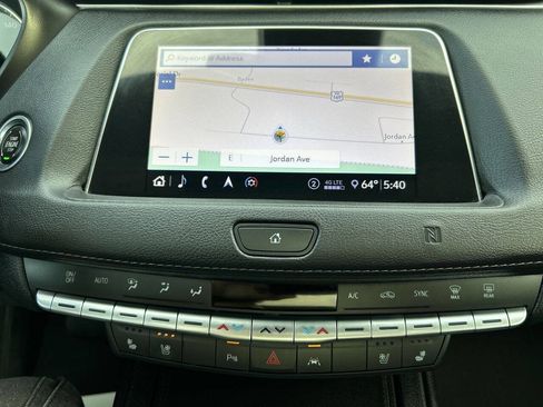 Used 2020 Cadillac XT4 Premium Luxury image 18