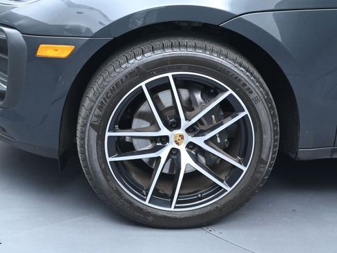 Used 2022 Porsche Macan image 12